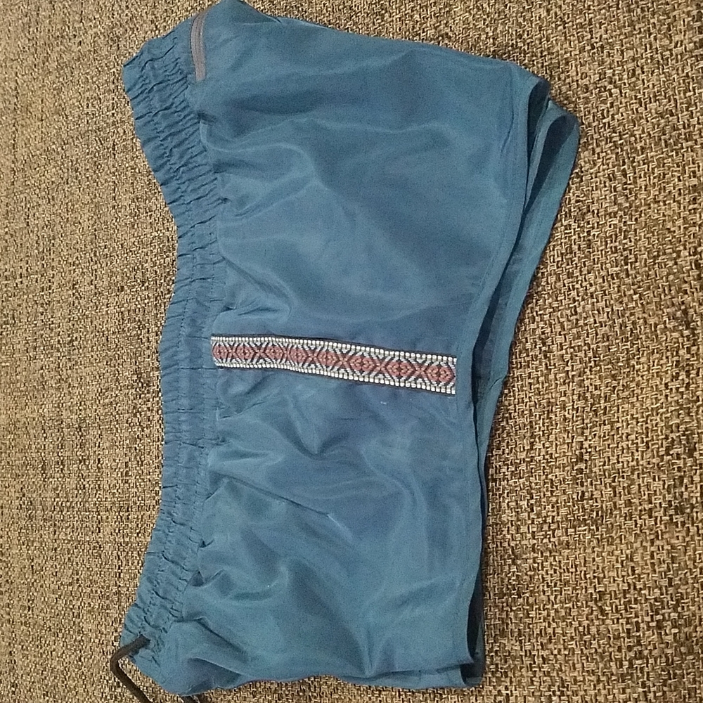 Run Shorts - Picture 2 of 3